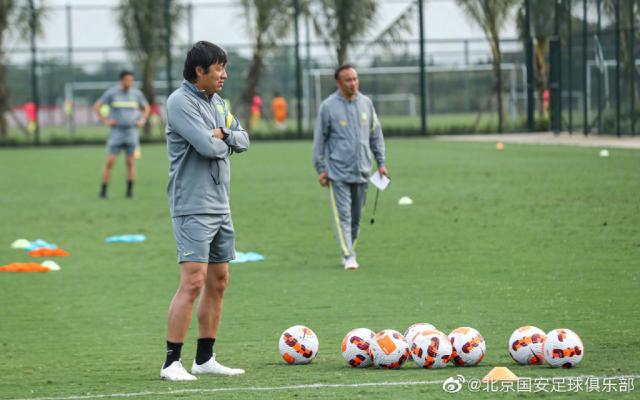 国安新赛季主基调启用年轻人 谢峰点名表扬两小将