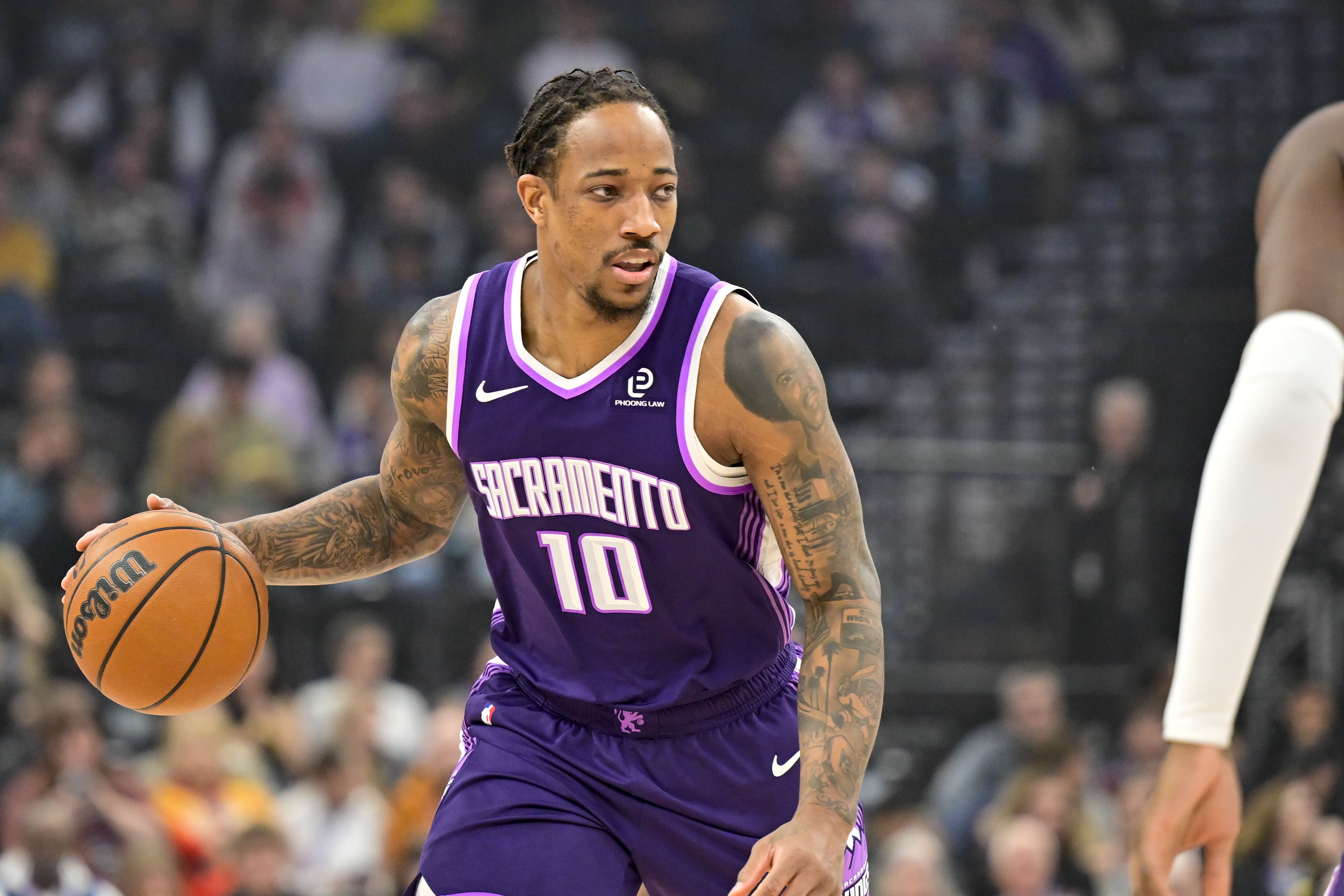 总决赛直播-得分能力&amp;持续性缺一不可！总得分前20全员出场数超1k 老詹超1.6k