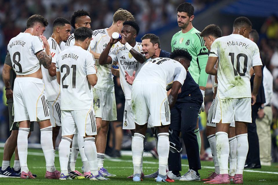 阿隆索下课1天后3人仍未发祝福！18岁爱将沉默 1.6亿巨星驳斥不和