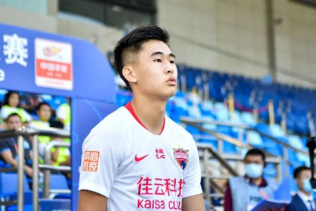 S赛官网-【中超】图尔苏诺夫戴伟浚破门 深圳2比1重庆