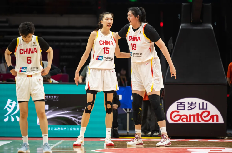 S赛官网-中国女篮vs捷克前瞻：张子宇王思雨率队死磕劲敌 赢球即晋级